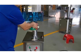 153直徑（jìng）馬口鐵罐半自（zì）動封罐機