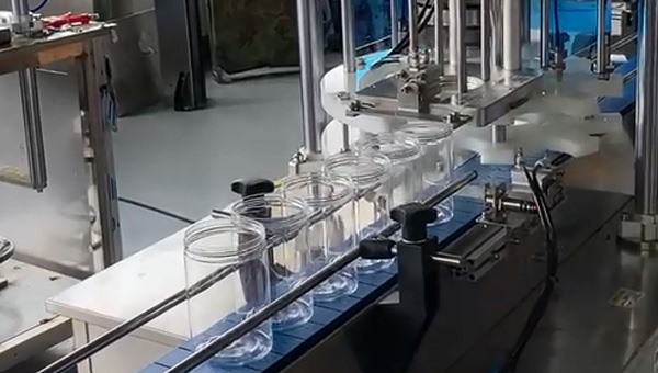 伺（sì）服封罐機